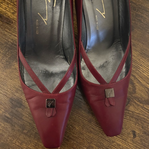 red women's shoes - Picture 2 of 4